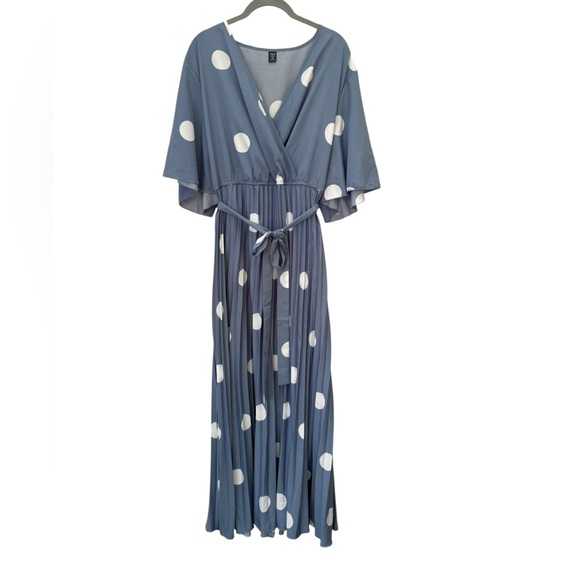 SHEIN Dresses & Skirts - SHEIN Blue Polka Dot Maxi Dress size 4X
